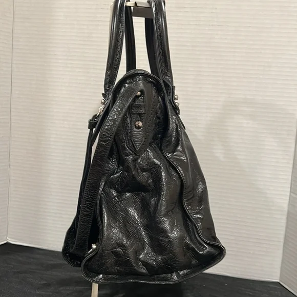 BALENCIAGA RIVACITY Black Paper
Leather two way handbag Rare Vintage EUC - Picture 4 of 16